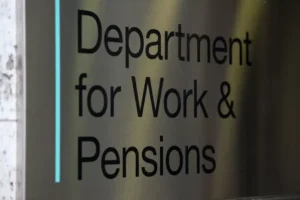 dwp benefit claimants bonus payments