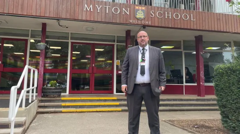 myton school warwick bomb threat